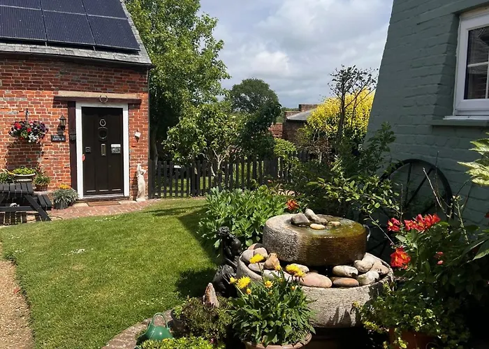 Hunston Mill Cottages Self Catering Dog'S Stay For Free
