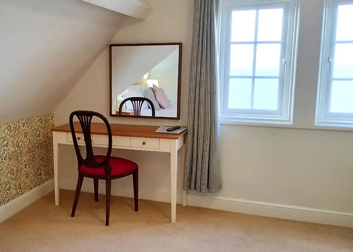 Chough'S Nest Hotel