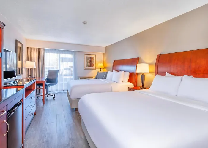Comfort Inn & Suites Thousand Islands Harbour District
