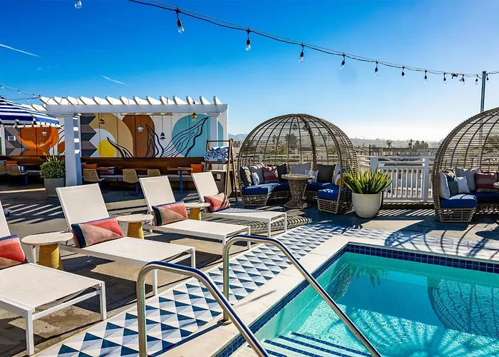 Inn At The Pier Pismo Beach, Curio Collection By Hilton
