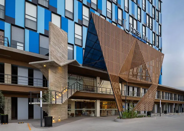 Tryp By Wyndham Ciudad Guzman Uttsa