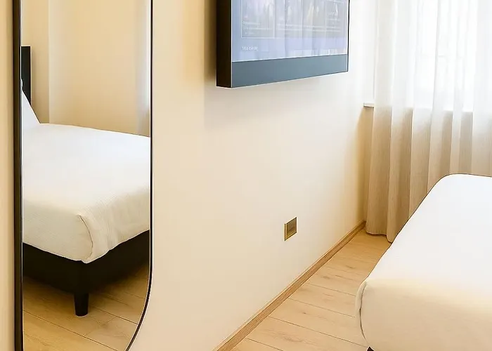Urban Hotel