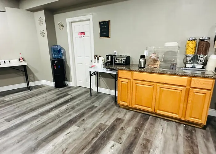 Town Centre Inn - Parry Sound