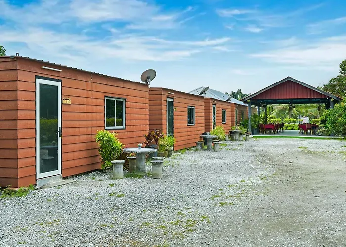 Hotel O Asiacamp Chalet Tanjung Karang