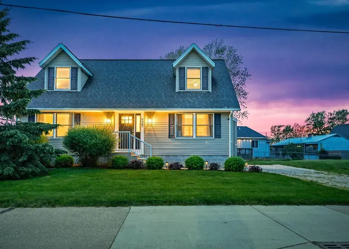 Cedar Point, Kalahari, Sports Force, Hot Tub, Fire Pit, Ev, Pets, Beach, Fireplace, Park