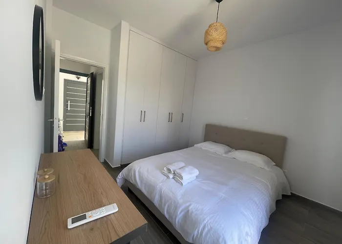Green Bay Cosy Escape