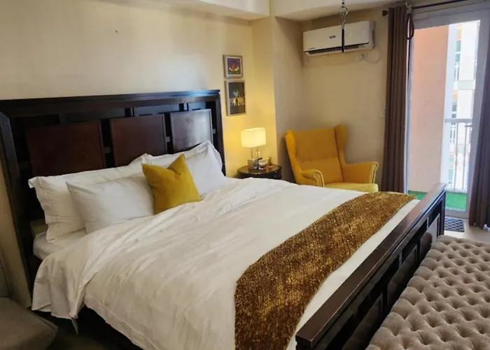 The Venice Luxury Residences Condominium 28B Bellini, Mckinley Hill, Taguig City, Philippines