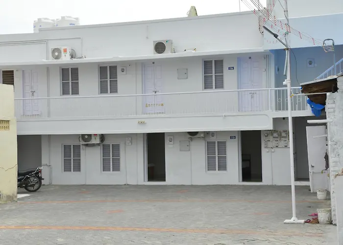 Kandhan Kudil