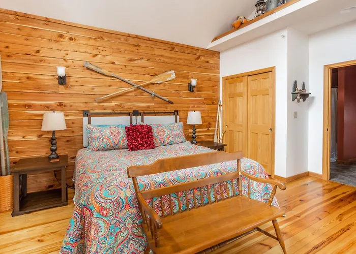 The Timber Nook At The Rustic Retreat