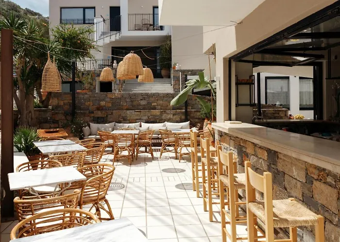 Nami Hotel & Suites