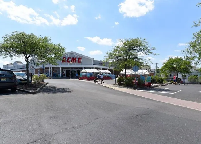 2Br Beach Escape - Walk To Boardwalk - Parking
