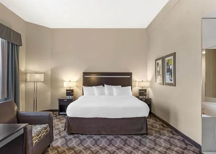 Best Western Plus Travel Hotel Toronto Airport