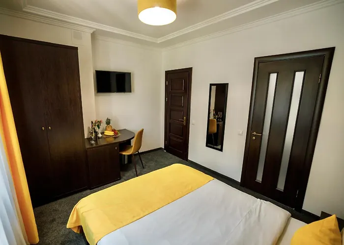 Sunny Hotel
