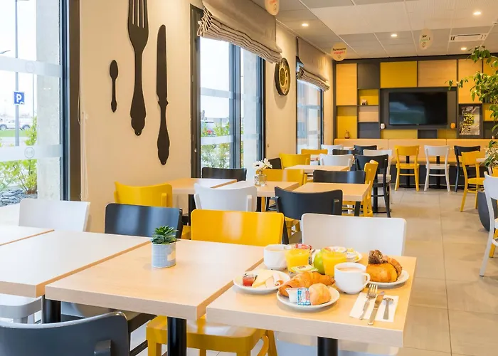 B&B HOTEL Troyes Magasins d'usine