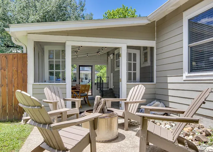 Downtown Brevard Home: Walk To Bars & Breweries!