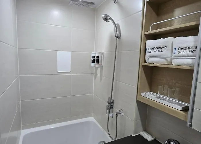 Chungchoho Best Hotel
