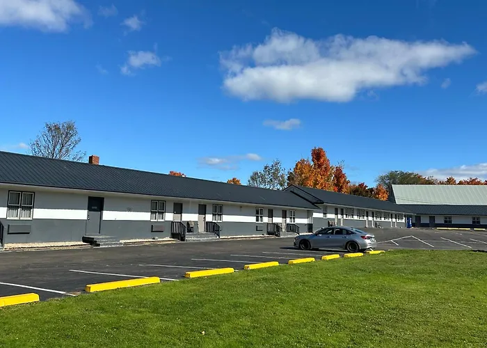 Glengarry Extended Stays