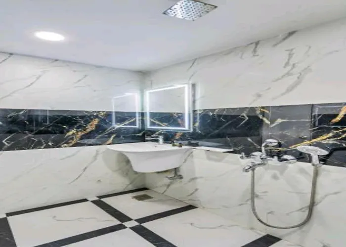 Hotel Eagle Grand Airport Zone
