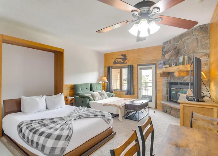 2 Mi To Granby Ranch: Mtn Condo W/ Hot Tub!