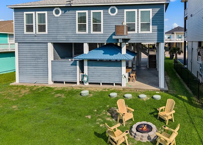 3Br - Amazing Game Room, Steps To Beach, Firepit