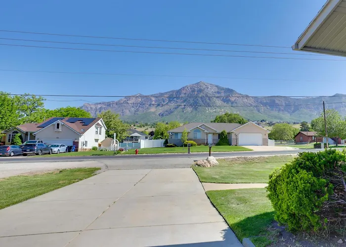 Scenic Patio & Views! Stay 10 Mi To Nordic Valley