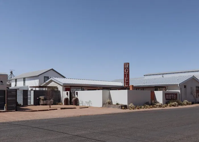 Large West Texas Suite At Iconic Property