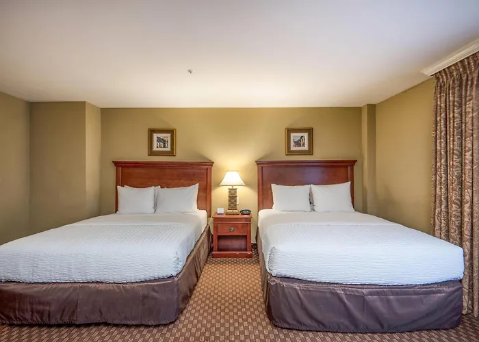 Clarion Collection Hotel Arlington Court Suites