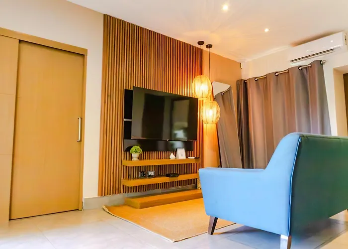 Cardedeu Coatepeque Residence