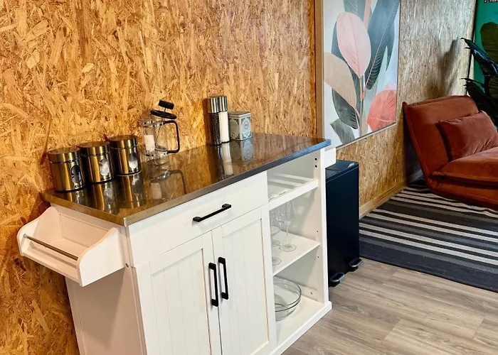 Sandy Toes & Netflix Nights, Relaxing Auckland Retreat