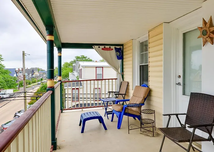 Walk To Downtown & Beach: Ocean Grove Apartment!