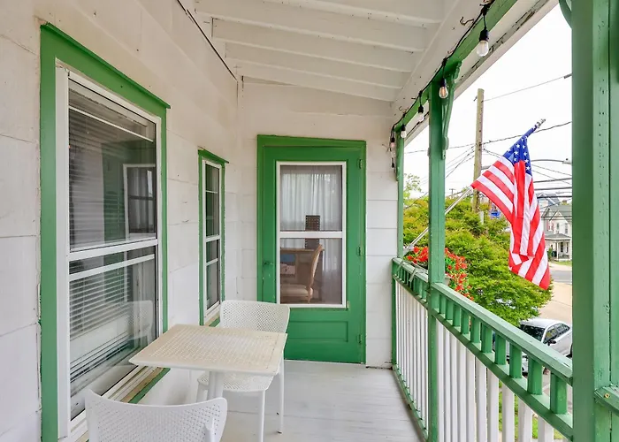 5 Blocks To Beach: Apt W/ Balcony In Ocean Grove!