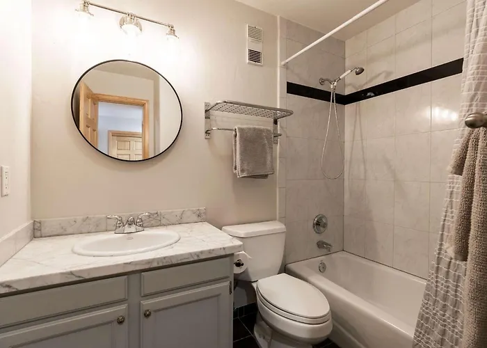 Charming 2 Bedroom 2 Bath On-Mountain In 10 Min