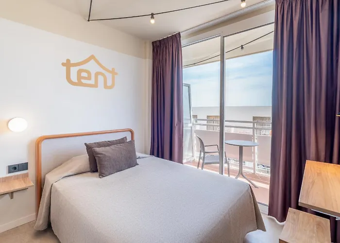 tent Arenal