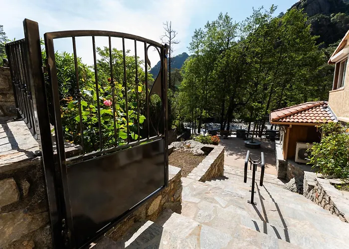 Hotel Arena Le Refuge