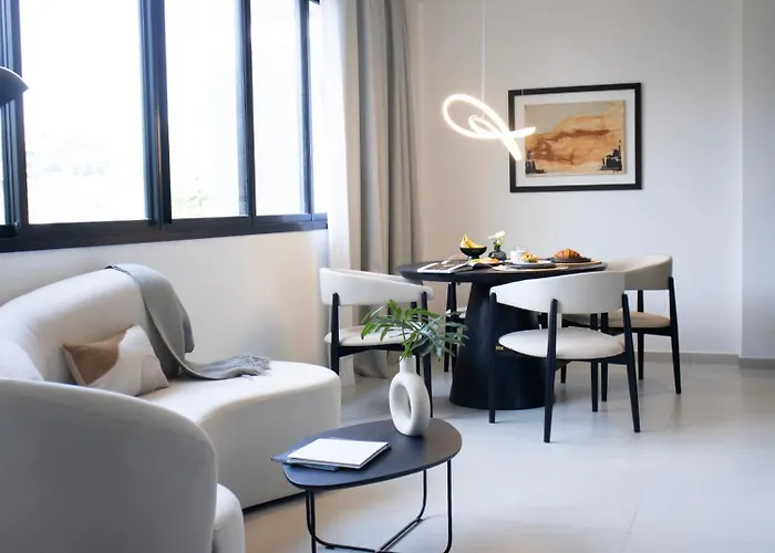 Divina Tower Apart Hotel