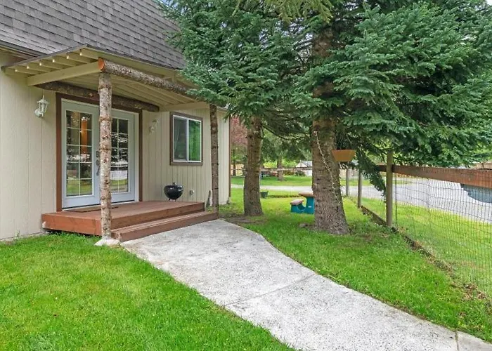 Cozy Country Cottage