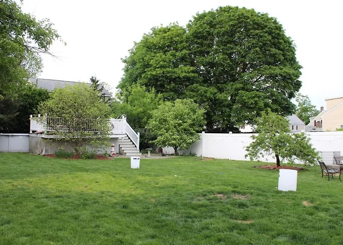 Witch City Retreat With Tiki Bar In Downtown Salem