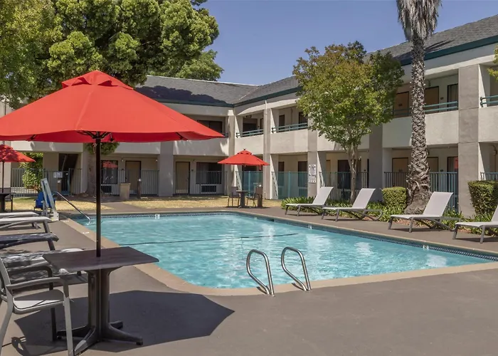 Best Western Heritage Inn