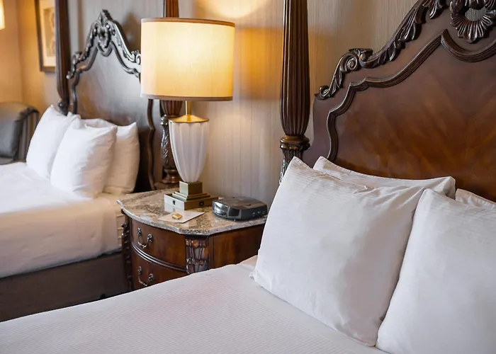Amishview Inn & Suites