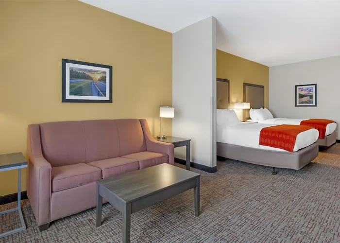 Best Western Plus Elizabethtown Inn & Suites