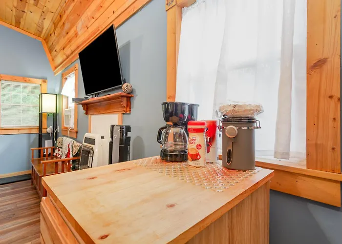 Acorn Cottage At Hocking Vacations