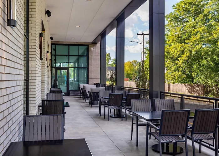 Cambria Hotel New Haven University Area