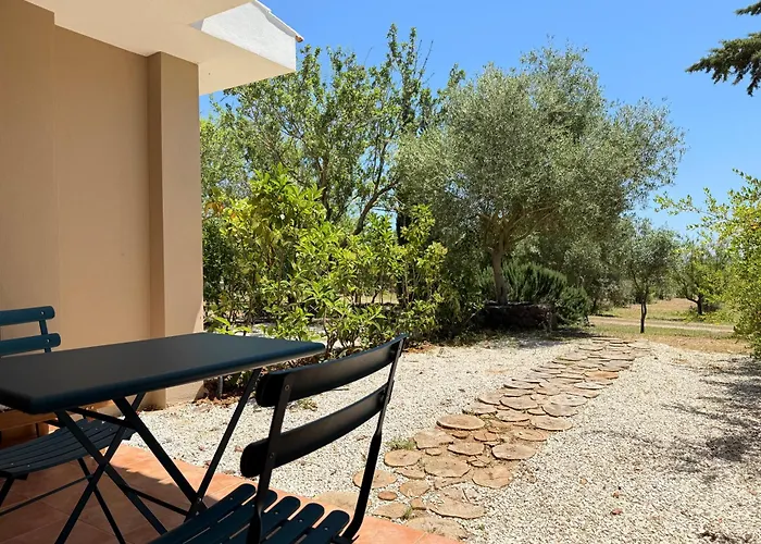 Green Hotel I Mandorli di Dommos
