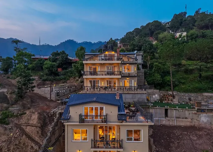 Elivaas Signature Konifer Hillside Retreat