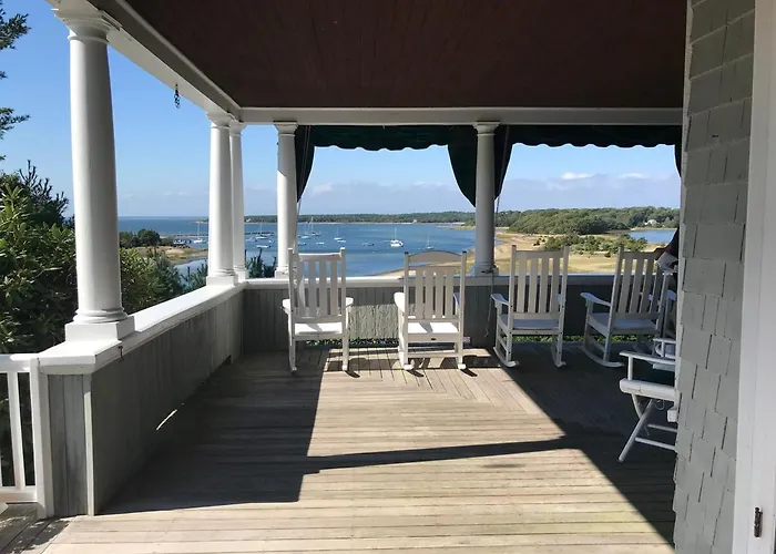 Gregg House - Amazing Views, Sunsets, Private Beach & Boathouse