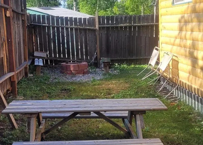 Beautiful Cabin Near Radium Hot Springs With Private Hot Tub