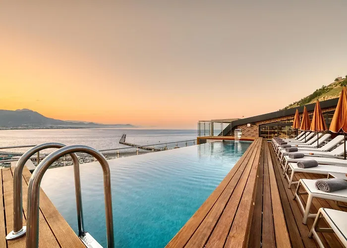 Numa Port Hotel (Adults Only)
