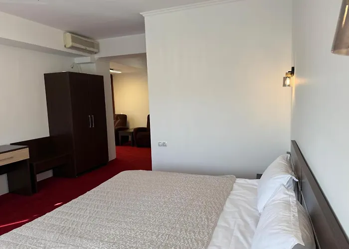 Hotel Q Art Severus