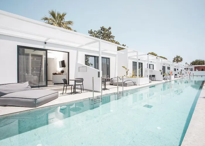 Aiora Aqua Resort