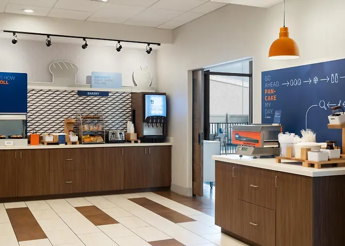 Holiday Inn Express & Suites - Tampa East - Ybor City By Ihg
